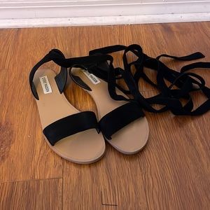 Steve Madden tie up sandals